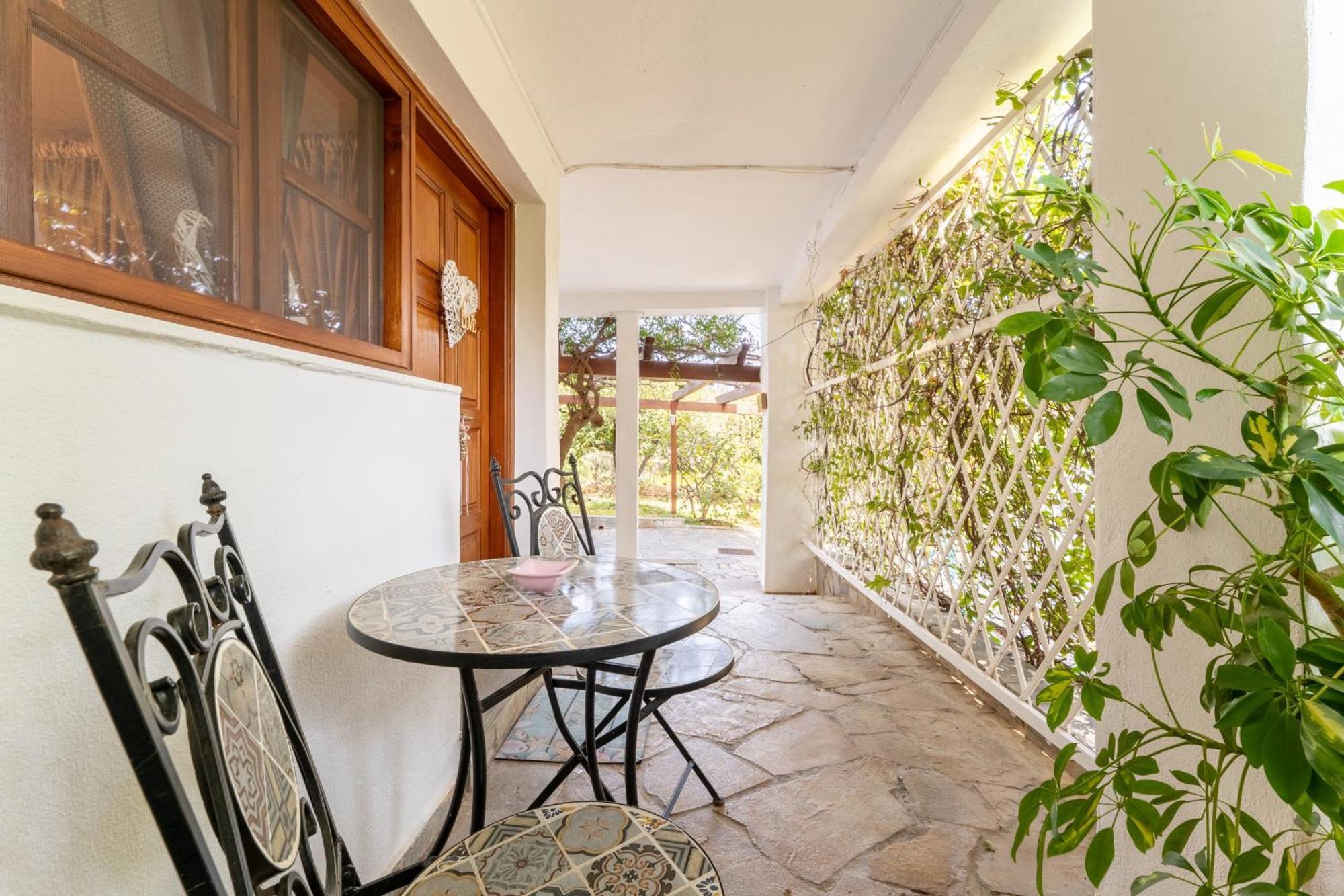 The House Of Gratitude - Poolside Retreat Villa Loutrá Oraías Elénis Eksteriør bilde