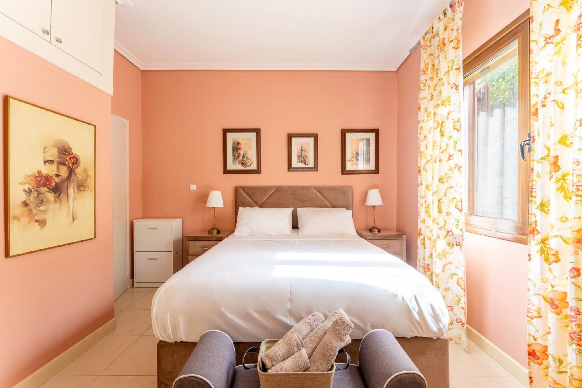 The House Of Gratitude - Poolside Retreat Villa Loutrá Oraías Elénis Eksteriør bilde